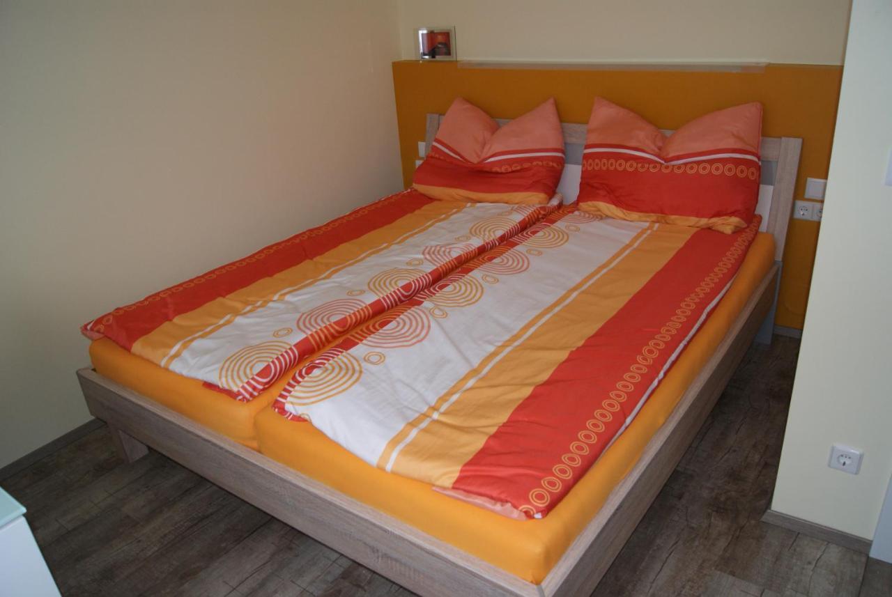 Privatzimmer Mitterbacher Fohnsdorf Ngoại thất bức ảnh